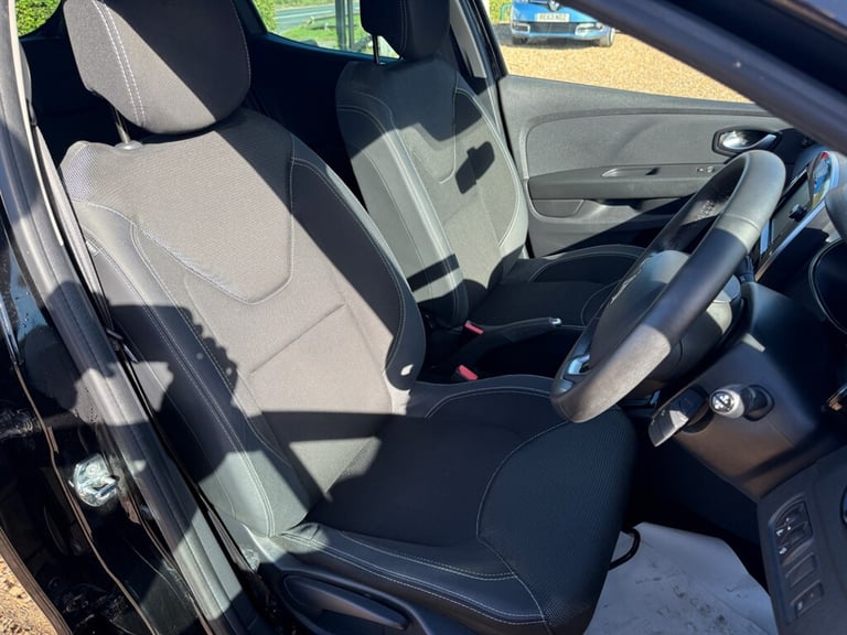2019 Renault Clio 0.9 TCe Iconic Hatchback 5dr Petrol Manual Euro 6 (s/s) (75 ps) Hatchback Petro...