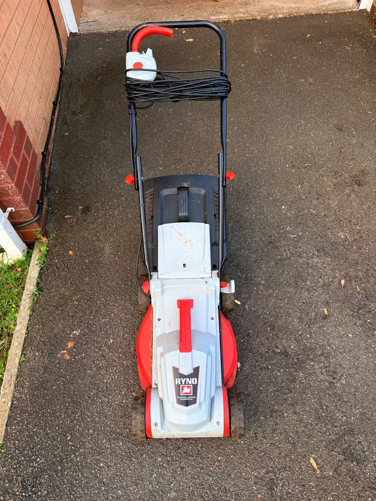 Ryno lawn mower in full working order