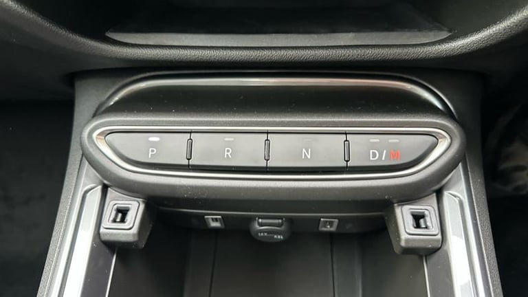 2025 Fiat 600 1.2 MHEV SUV 5dr Petrol Hybrid e-DCT Euro 6 (s/s) (100 ps) Automatic Hatchback Hybr...