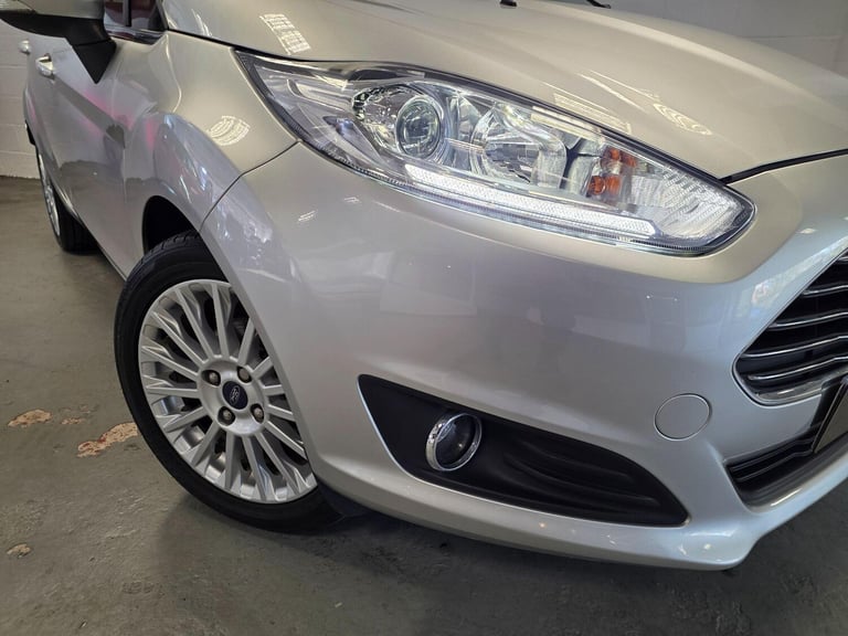  Ford Fiesta 1.6 Titanium Powershift Euro 5 5dr Petrol Automatic
