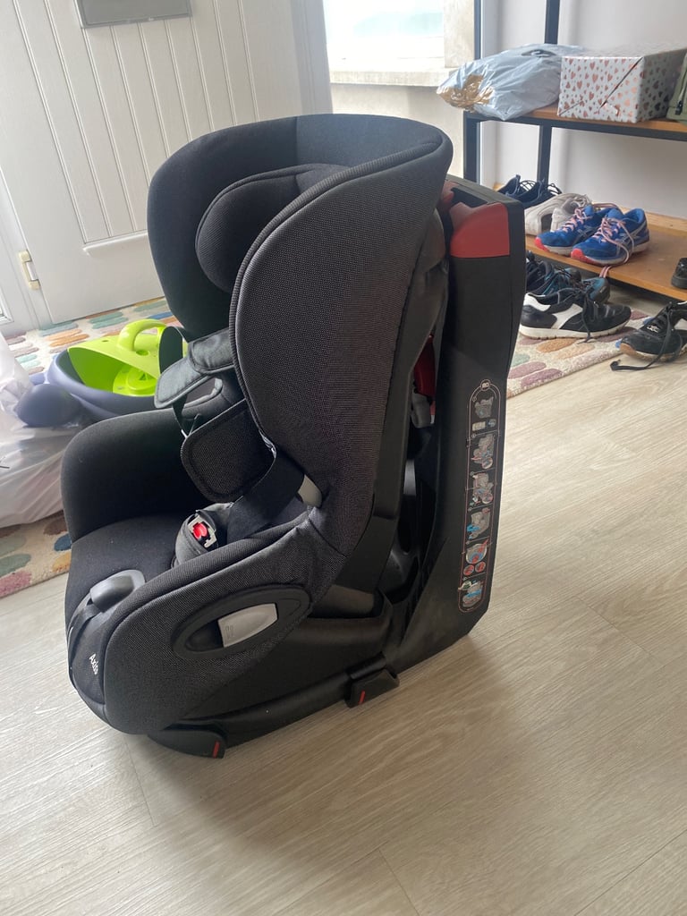 Maxi-cosi Axiss car seat 
