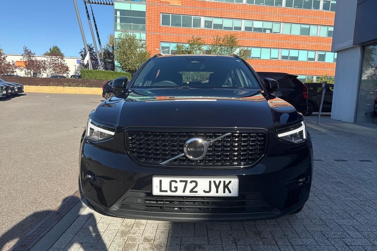 2023 Volvo XC40 2.0 B3 MHEV Plus SUV 5dr Petrol Hybrid DCT Auto Euro 6 (s/s) (163 ps) ESTATE Petr...