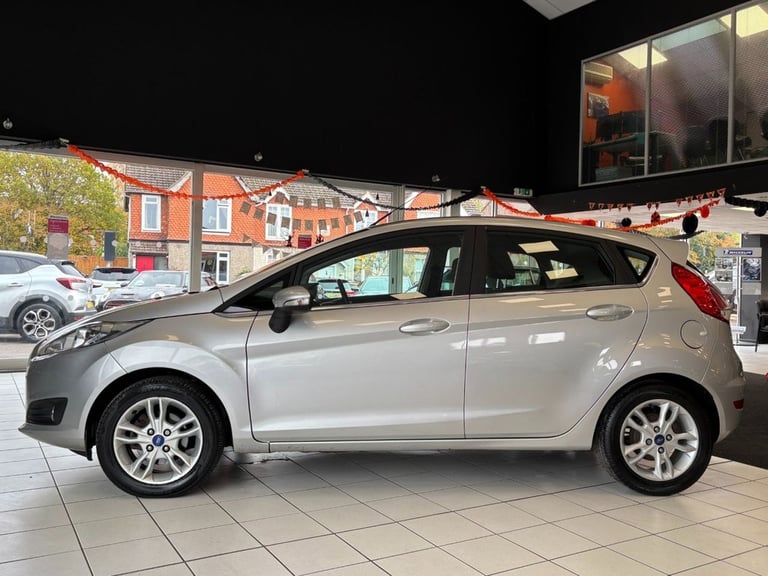 2014 Ford Fiesta 1.0T EcoBoost Zetec Hatchback 5dr Petrol Manual Euro 5 (s/s) (100 ps) Hatchback ...