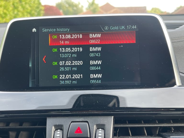 BMW X2 S drive 18D Sport in Stunning Black Metallic with Sports Cloth Trim 