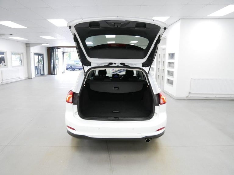 2019 FORD FOCUS 1.5 ECOBLUE 120 BHP TITANIUM EDITION ESTATE ( SUNROOF )