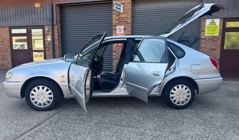 2001 Toyota Corolla 1.6 GS 5dr HATCHBACK Petrol Automatic