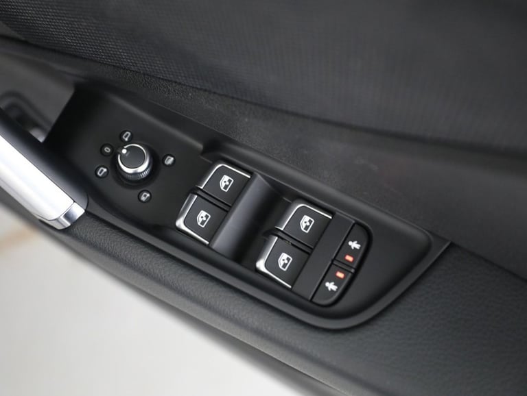 2024 Audi Q2 35 TFSI S Line 5dr S Tronic ESTATE PETROL Automatic