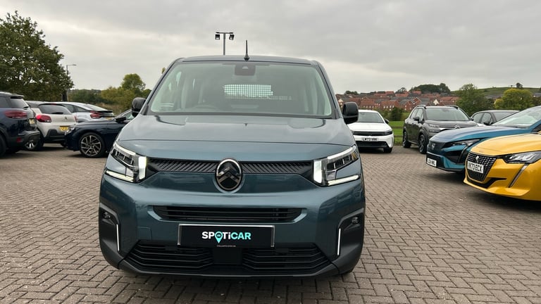 2025 Citroen Berlingo 1.5 BlueHDi 130ps Plus [5 seat] EAT8 WINDOW VAN DIESEL Automatic