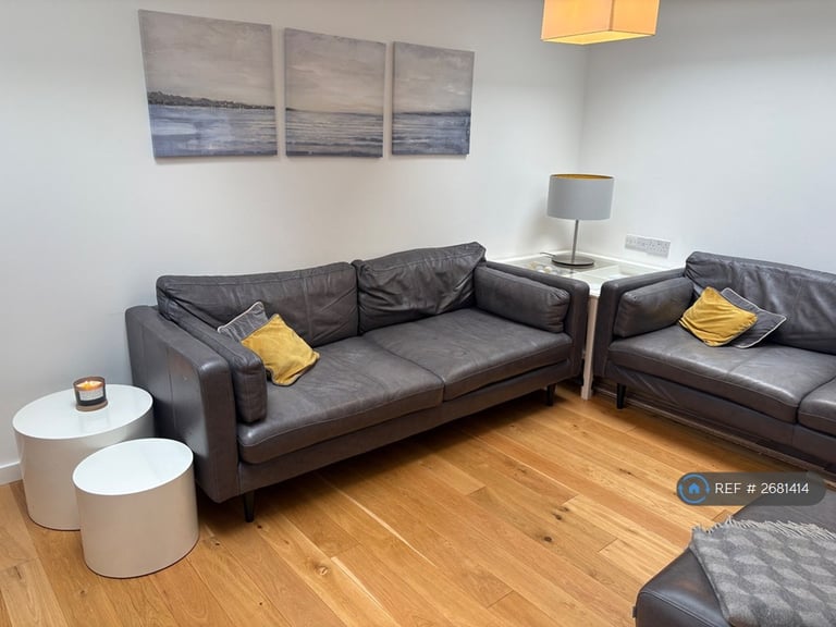 3 bedroom house in Castle Hill, Lostwithiel, PL22 (3 bed) (#2681414)