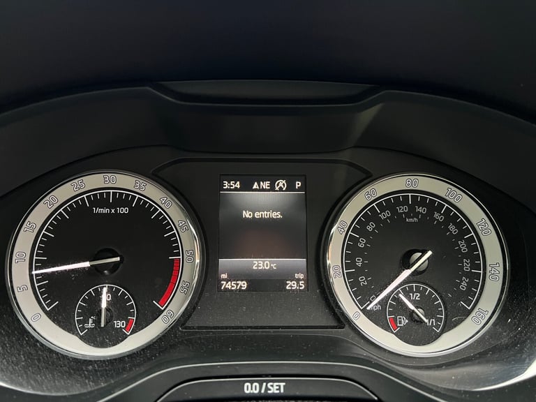 2018 Skoda Karoq 1.6 TDI SE L SUV 5dr Diesel DSG Euro 6 (s/s) (115 ps) Diesel