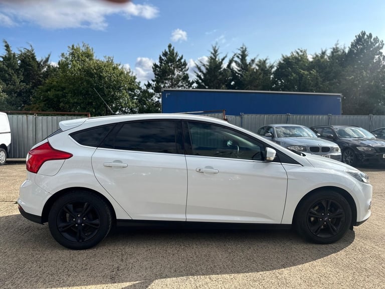  Ford Focus 1.0T EcoBoost Zetec Euro 5 (s/s) 5dr Petrol Manual