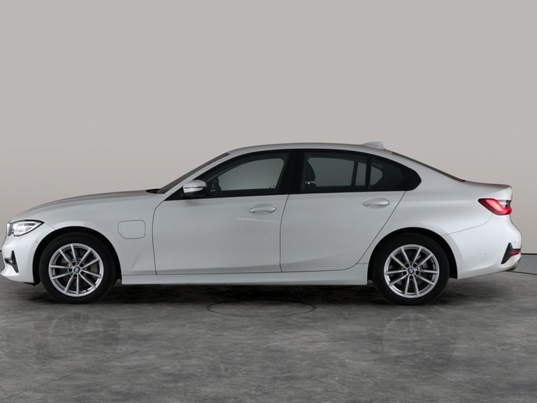 2020 BMW 3 Series 330e SE Pro 4dr Step Auto SALOON PETROL/ELECTRIC Automatic