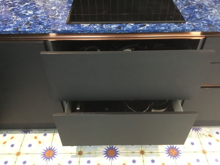 Kitchen Units & Appliances for Sale