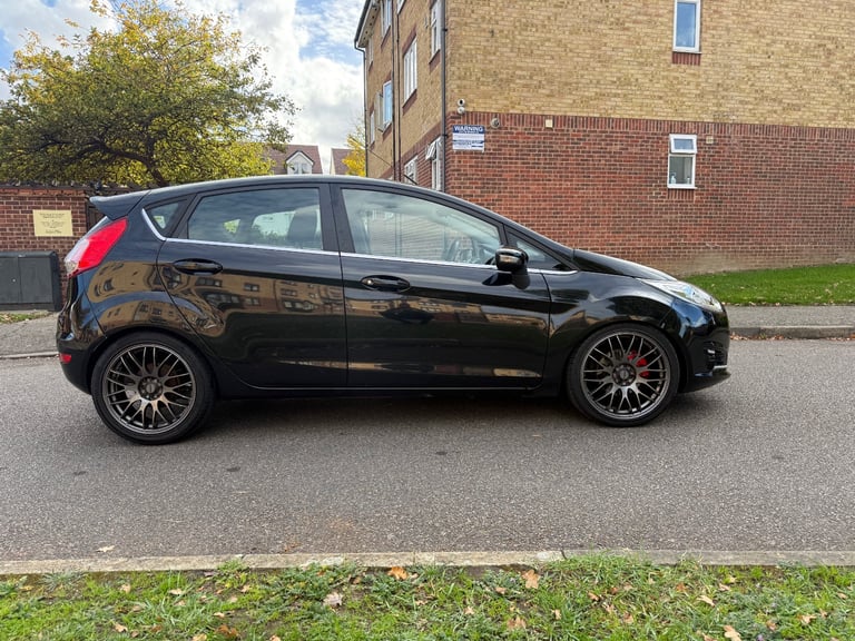 Ford, FIESTA, Hatchback, 2014, Manual, 1241 (cc), 5 doors