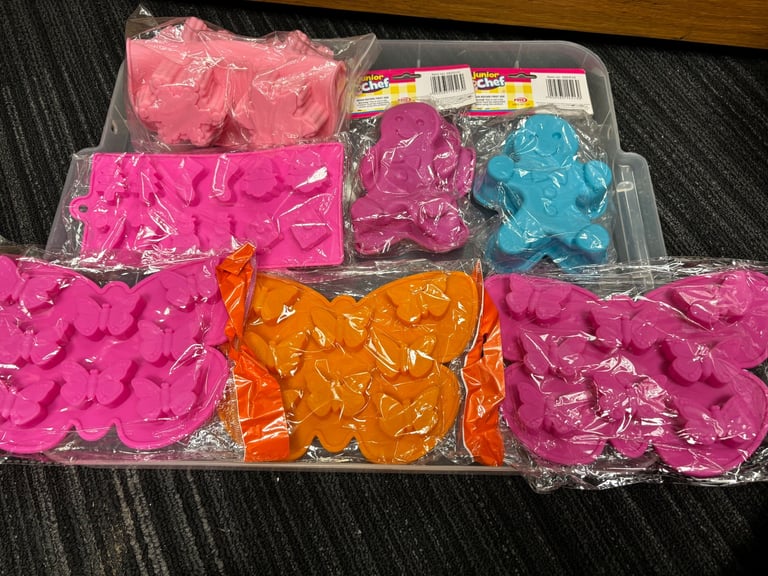  New Silicone crafting  moulds candle making /soap making /melts/baking Job Lot 