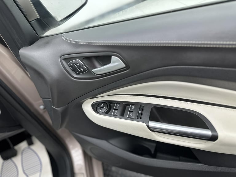 2019 Ford Kuga 2.0 TDCi 180 5dr Auto HATCHBACK DIESEL Automatic