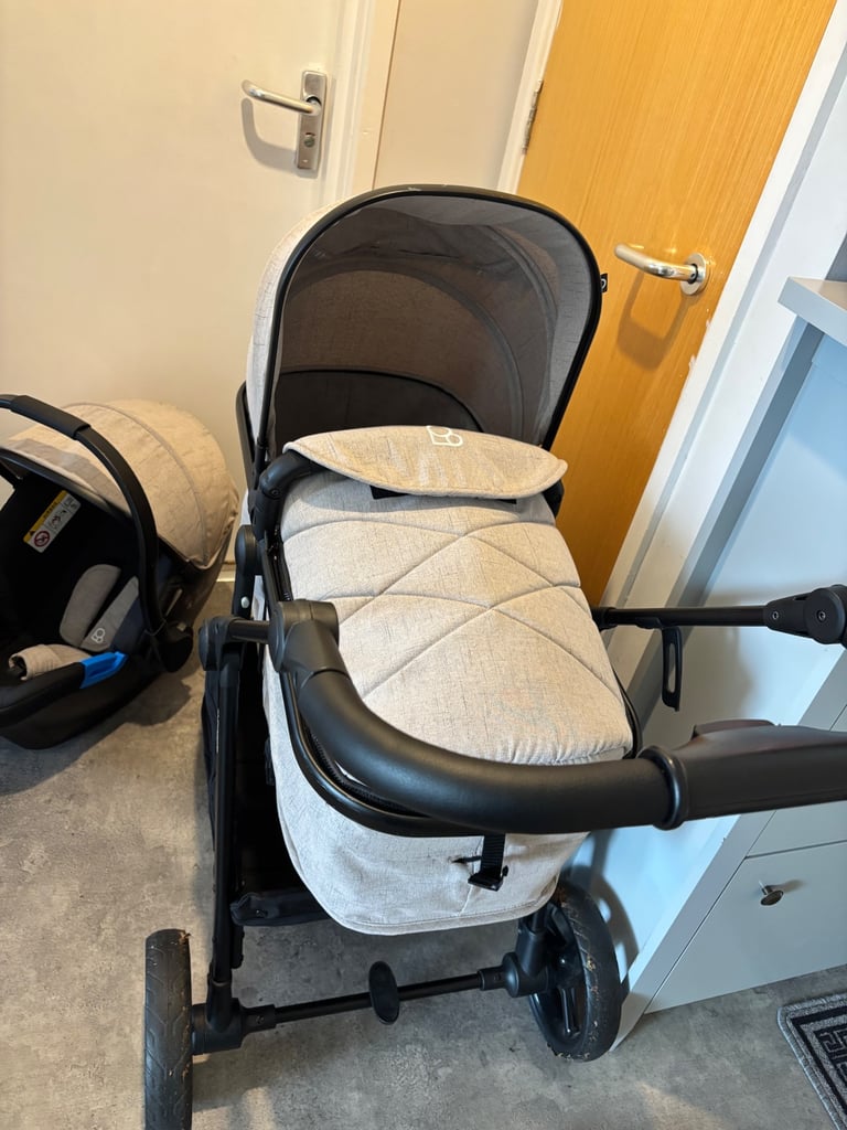 image for Puggle Monaco travel system