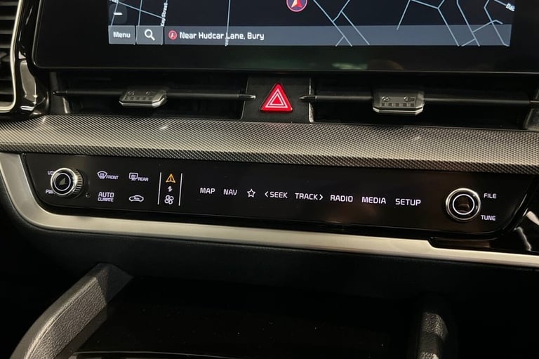 2023 73 KIA SPORTAGE 1.6 T-GDI 13.8KWH 3 SUV 5DR PETROL PLUG-IN HYBRID AUTO AWD 