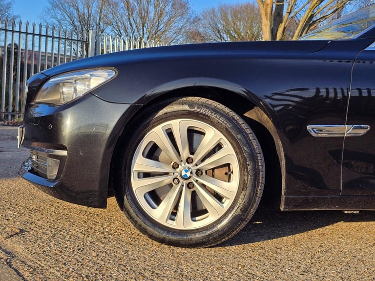 2013 BMW 7 Series 4.4 750Li V8 SE Auto Euro 5 (s/s) 4dr Saloon Petrol Automatic