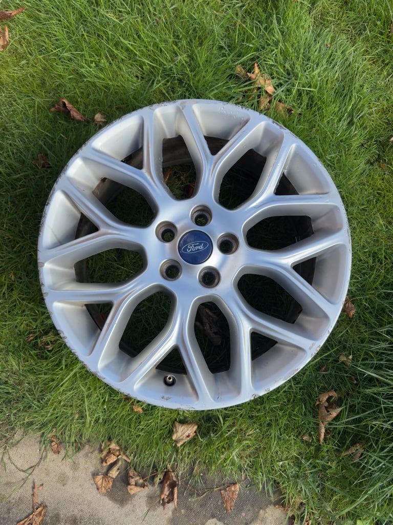 image for Ford focus alloy wheel 18”