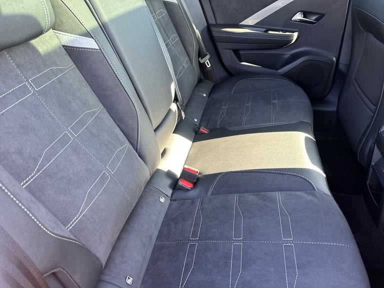 2025 Vauxhall Astra Astra 1.2 Turbo 130 Ultimate 5Dr Estate Estate Petrol Manual