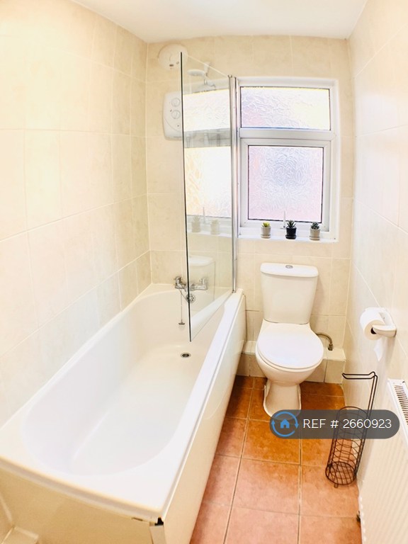 6 bedroom house in Lidderdale Road, Liverpool, L15 (6 bed) (#2660923)