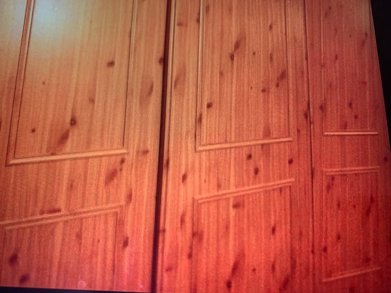 image for 3 x SLIDING WARDROBE DOORS