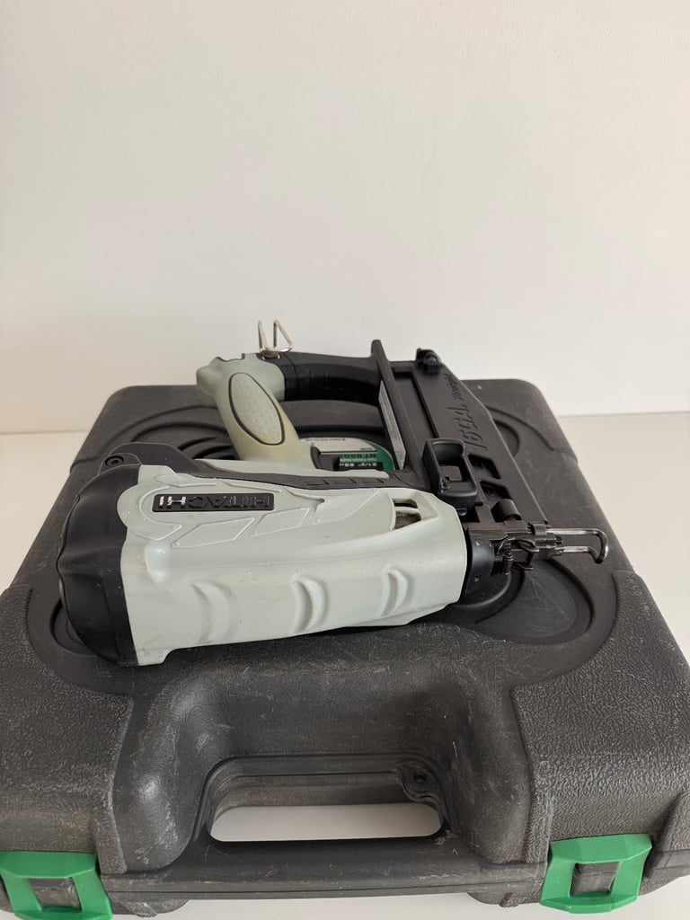 Refurbed Serviced Hitachi Koki NT65GS 2nd Fix Nail Gun Gas Finishing Straight Nailer