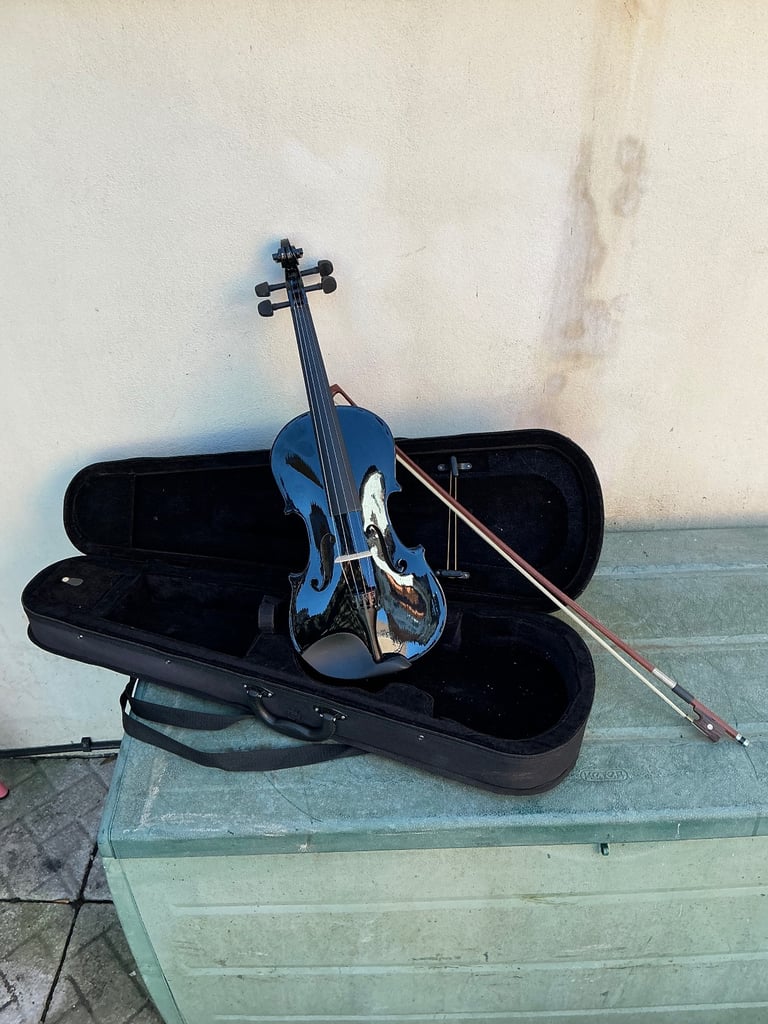 image for Gear for music violin colour black full size model 44v-100bk