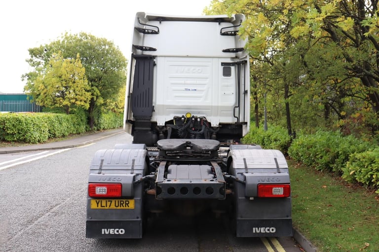 IVECO STRALIS 460 HI-WAY 6X2 MIDLIFT TRACTOR UNIT (2017)