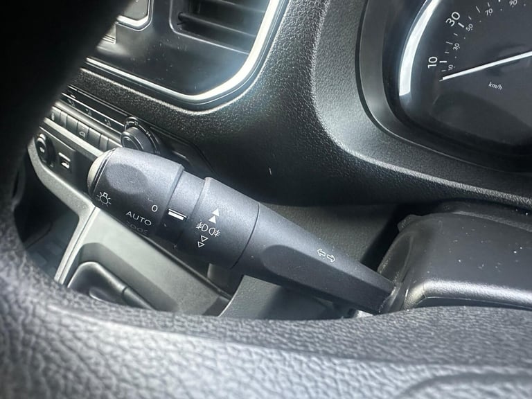 2022 Vauxhall Vivaro 2700 1.5d 100PS Dynamic H1 Van PANEL VAN DIESEL Manual