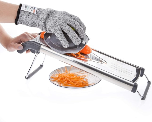 V Slicer Mandolin, 6 in 1 V Blade Vegetable Cutter And Shredder. Professional Mandoline for Chef.