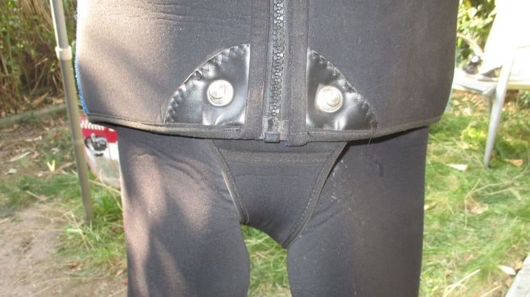 Free WETSUIT/s - excellent thickness/insulation