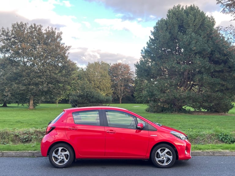 2015 Toyota Yaris 1.5 Hybrid Icon 5dr CVT HATCHBACK Petrol/Electric Hybrid Automatic