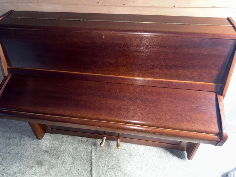 image for English 88 key PIANO FREE DELIVERY FREE STOOL TUNED 