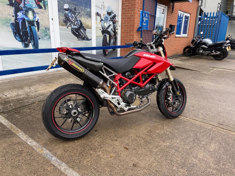 DUCATI HYPERMOTARD 1100S, IMMACULATE, EVERY EXTRA, LESS THAN 5K MILES!