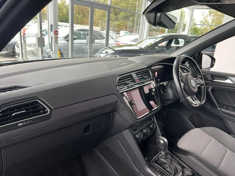 2018 Volkswagen Tiguan 2.0 TDI R-Line SUV 5dr Diesel DSG 4Motion Euro 6 (s/s) (150 ps) FULL VW S/...