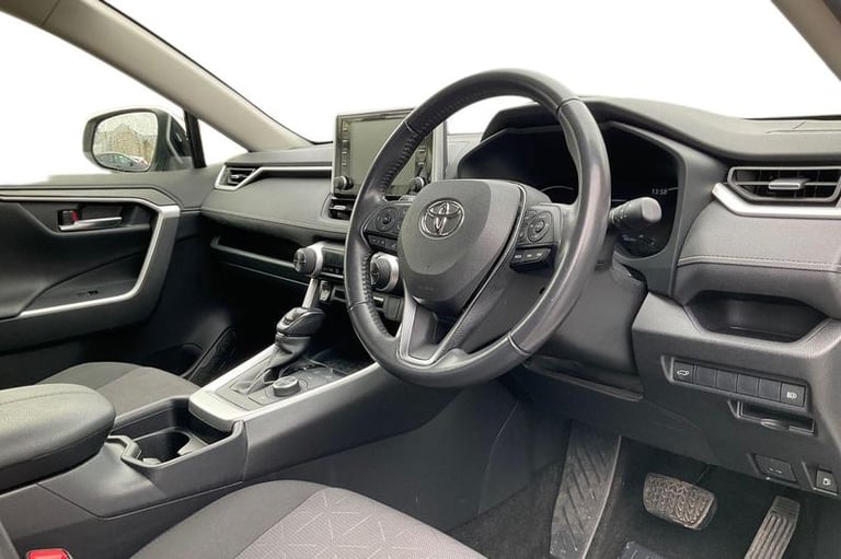 2020 Toyota RAV4 2.5 VVT-i Hybrid Design 5dr CVT**REAR CAMERA - FRONT &amp; REAR SENSORS - POWER ...