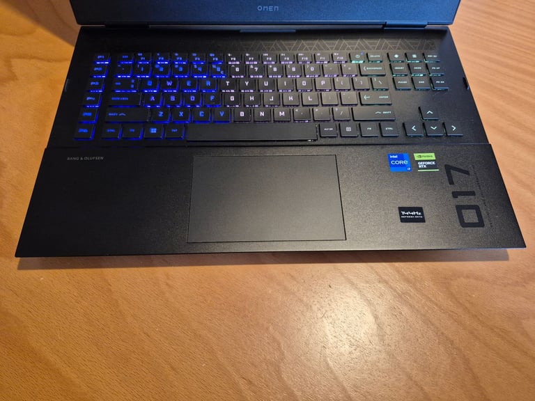 Gaming Laptop HP Omen 17" Intel i7-13700HX/RTX4060/16GB RAM/1TB SSD/Windows 11