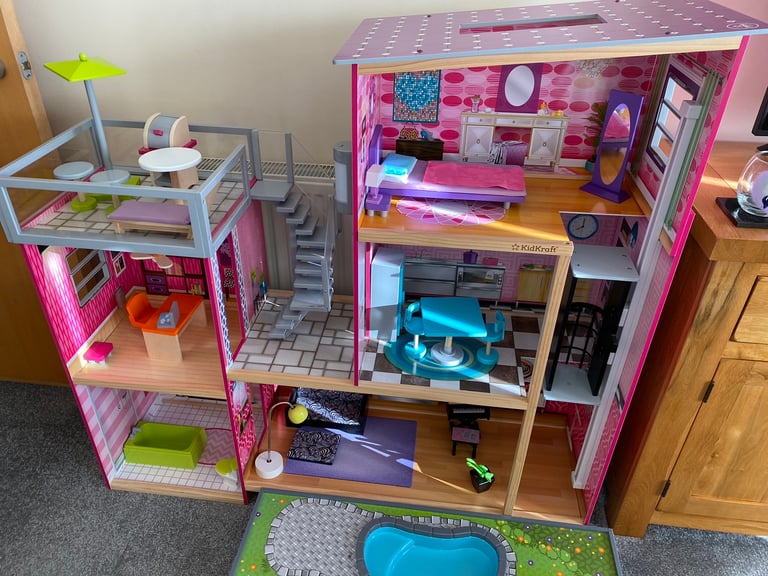 Kidkraft deals dollhouse clearance