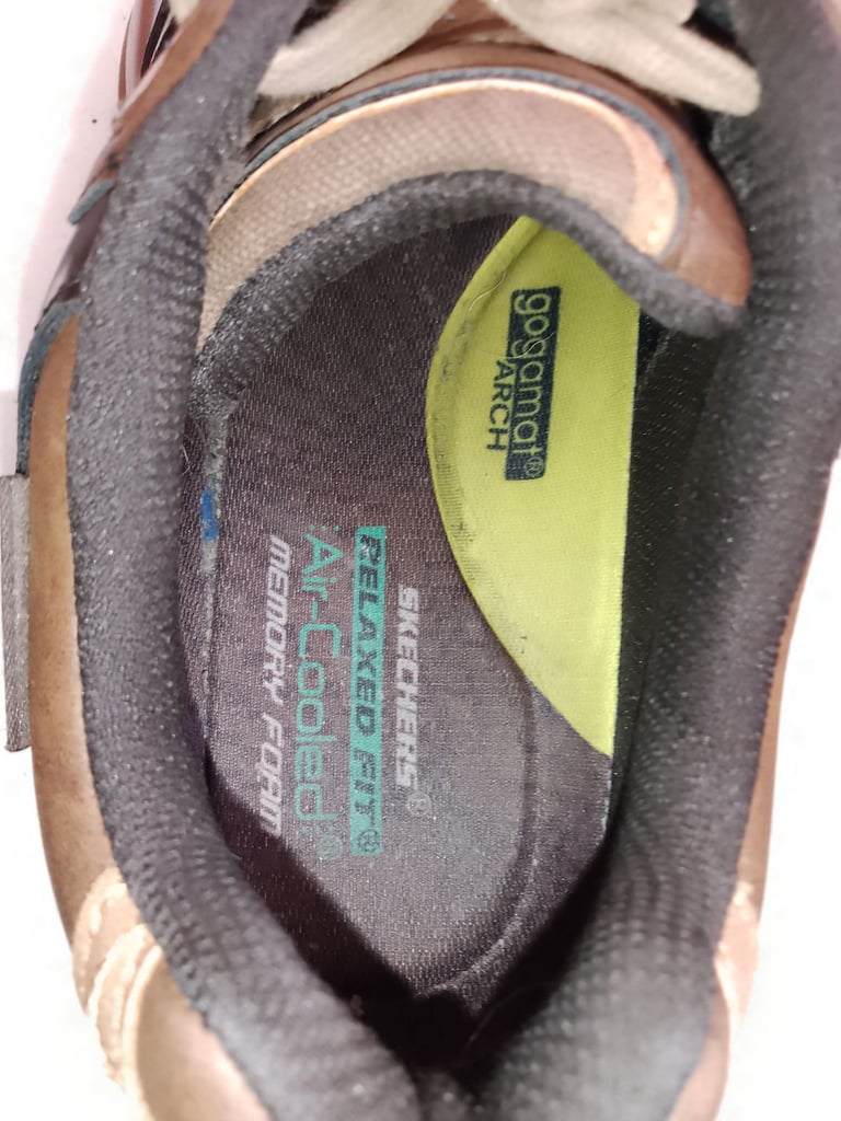 MEN'S SKECHERS TRAINER SHOES, UK 8.5, EUR 42.5, CASUAL/WALKING/HIKING/CYCLING