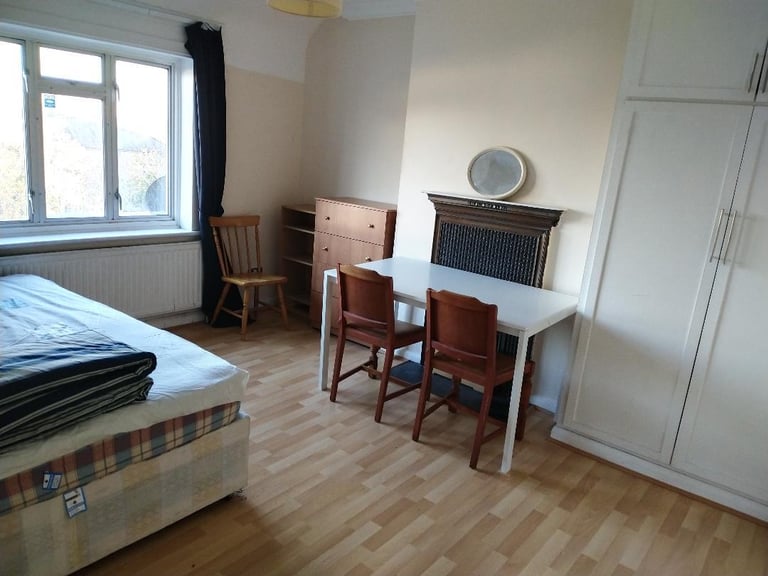 Cosy Double Room in East Acton with All Bills and Wi-Fi, Zone2