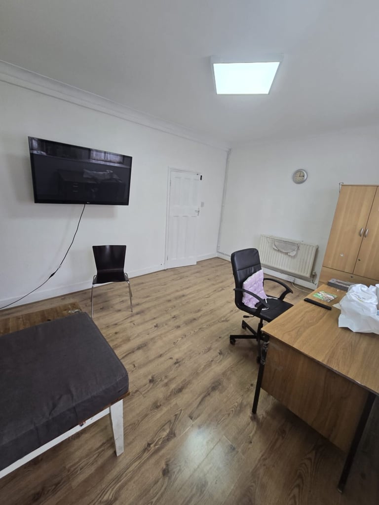 2 bedroom flat in 2-Bedroom Flat for Rent, SE8 4RG