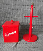 image for Matching biscuit tin and mug holder