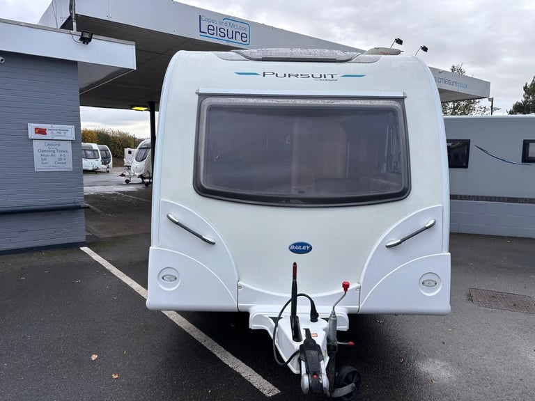 BAILEY PURSUIT 400-2 LIGHT WEIGHT CARAVAN WITH AUTO MOVER ..............NOW SOLD