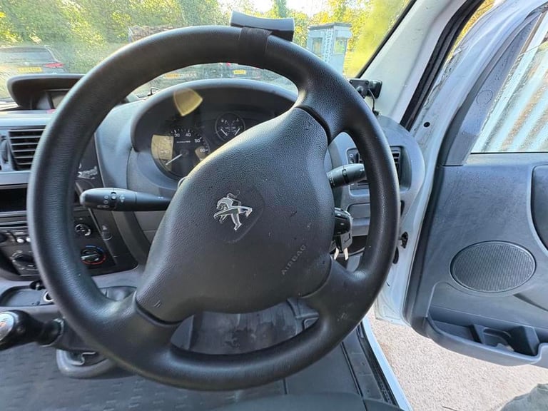 2016 Peugeot Expert Expert 1000 L1H1 Professional HDi Panel Van DIESEL Manual