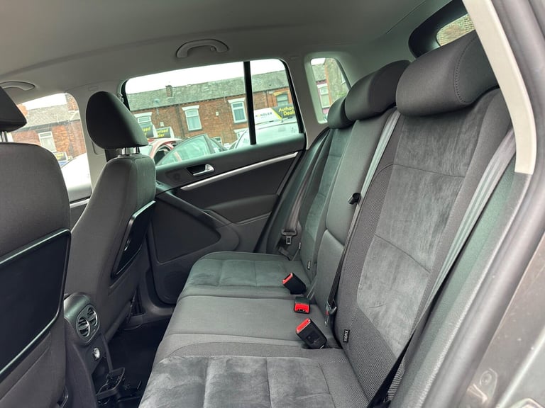 2013 Volkswagen Tiguan 2.0 TDI BlueMotion Tech Match DSG 4WD Euro 5 (s/s) 5dr ESTATE Diesel Autom...