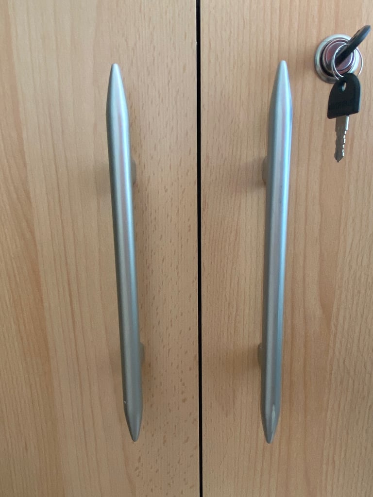 ‼️ QUICK SALE Wardrobe with key 🔑 