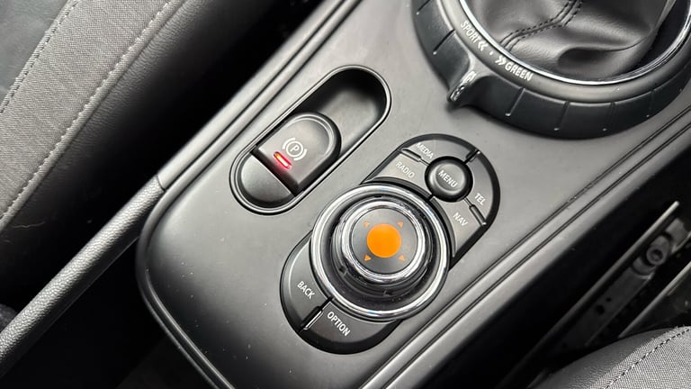 2017 MINI Countryman 2.0 Cooper D ALL4 5dr Auto [Chili Pack] Diesel Hatchback Hatchback Diesel Au...