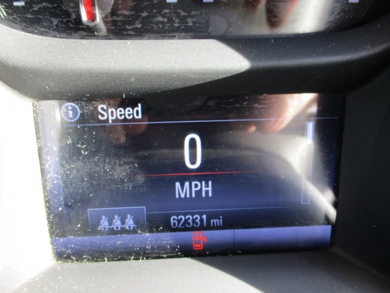 VAUXHALL ASTRA 1.6 CDTi SRi NAV DIESEL ESTATE 5 DOOR 2016